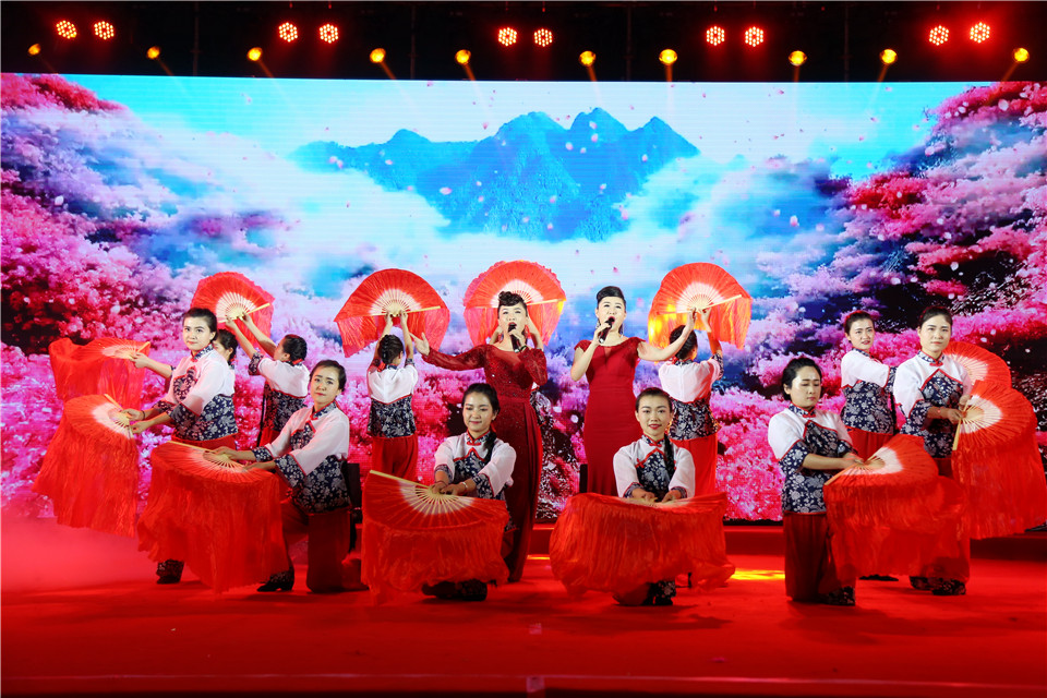 15209110895405080rG8.jpg 0O6A3563.jpg